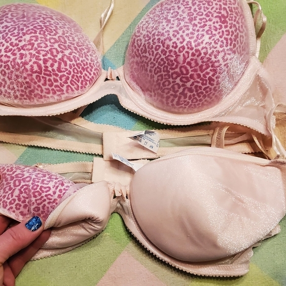Lot of 2 pink/ pink cheetah reversible underwire 36B - Picture 2 of 2